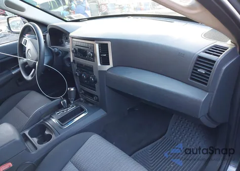 2008 Jeep Grand Cherokee Laredo z USA, uszkodzony, nr VIN 1J8GR48K28C131550